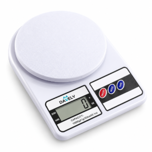 Balança digital de cozinha Davely branca com visor digital e capacidade de até 10 kg